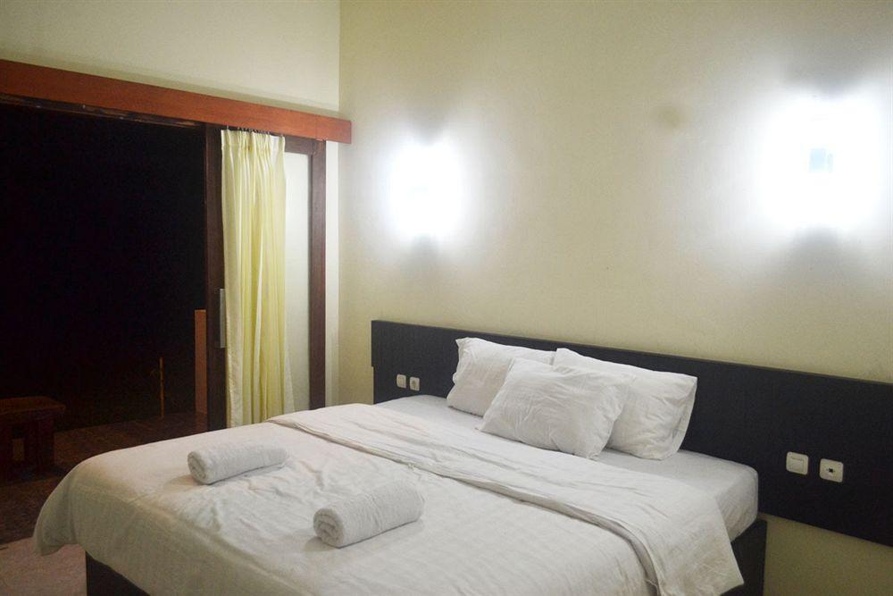 Gondang Beach Hotel Gili Trawangan Extérieur photo