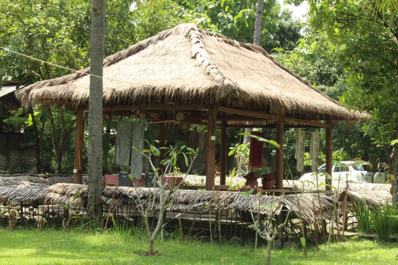 Gondang Beach Hotel Gili Trawangan Extérieur photo